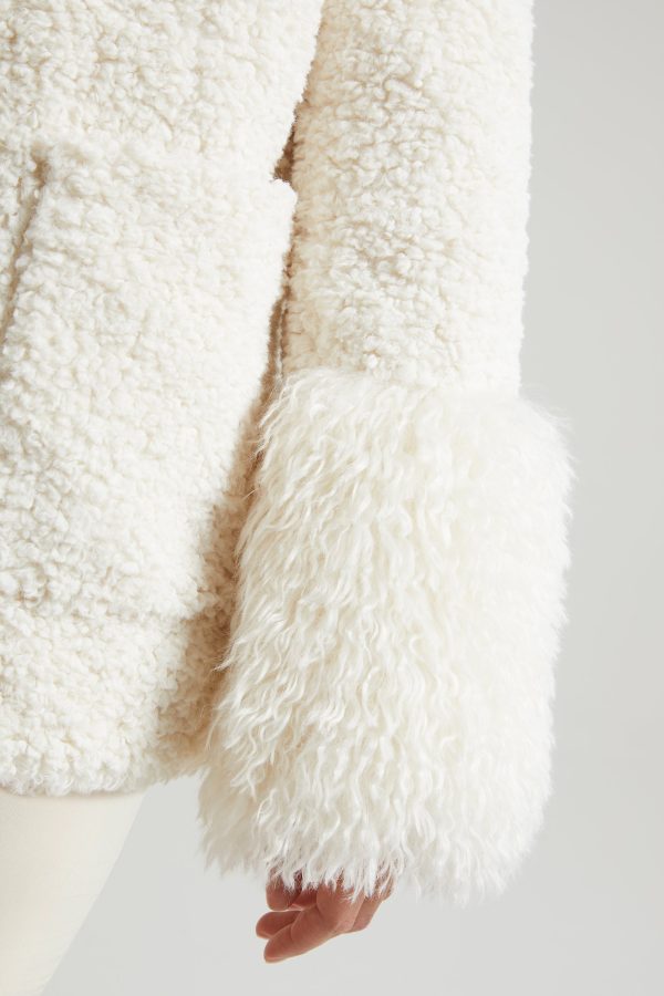 7514_10_Cream-Shearling-Coat-With-Large-Front-Pockets.jpg