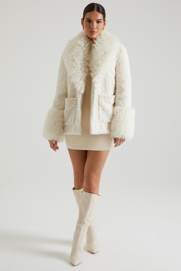 7514_3_Cream-Shearling-Coat-With-Large-Front-Pockets.jpg