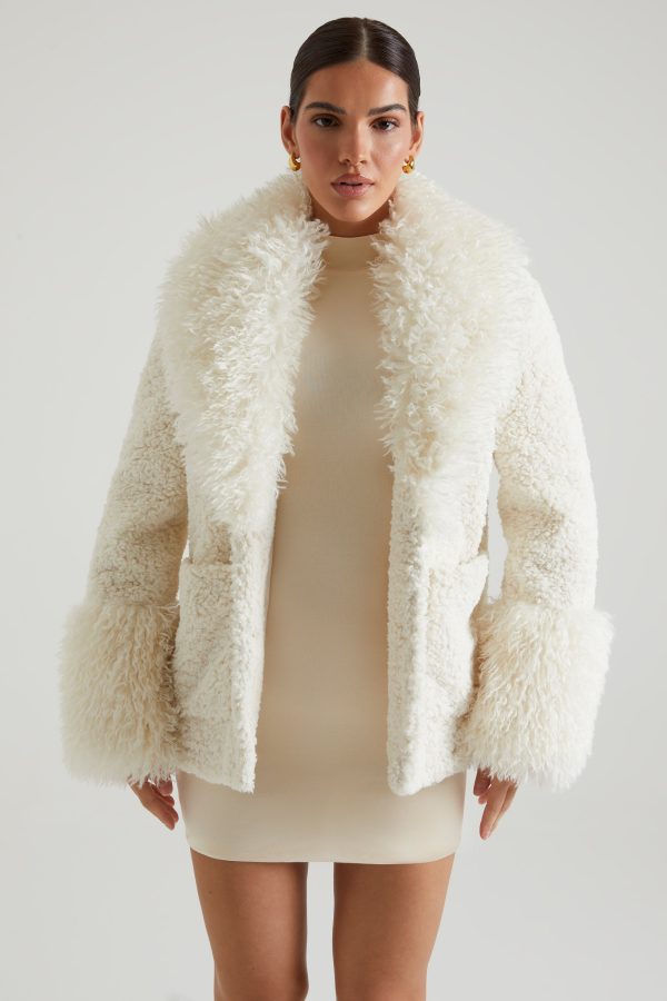 7514_4_Cream-Shearling-Coat-With-Large-Front-Pockets.jpg