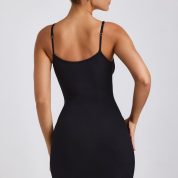7800-Black_Lira_4.jpg