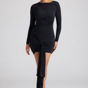 8005-Black_Circe_1.jpg