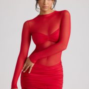 8036-FieryRed_Essie_6.jpg