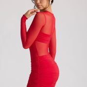 8036-FieryRed_Essie_8.jpg