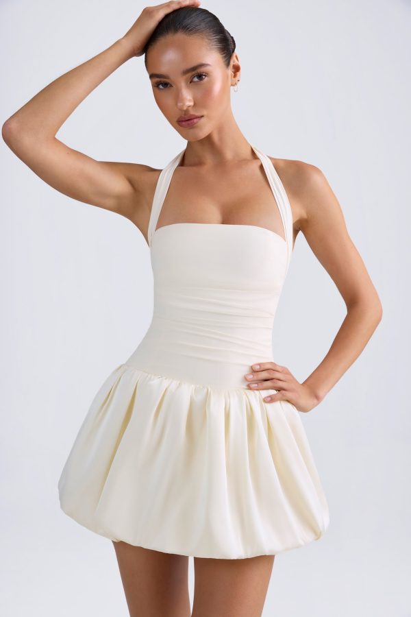 8381-Ivory_Ludmila_2.jpg