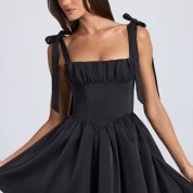 9111-Black_Bellamy_2.jpg