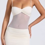 9815-Ivory_Eislyn_5.jpg