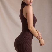daiya-ribbed-knit-turtleneck-mini-dress-espresso_6_250110043528.jpg