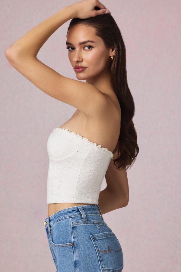 hania-broderie-anglaise-camisole-top-white_7_25051609014.jpg