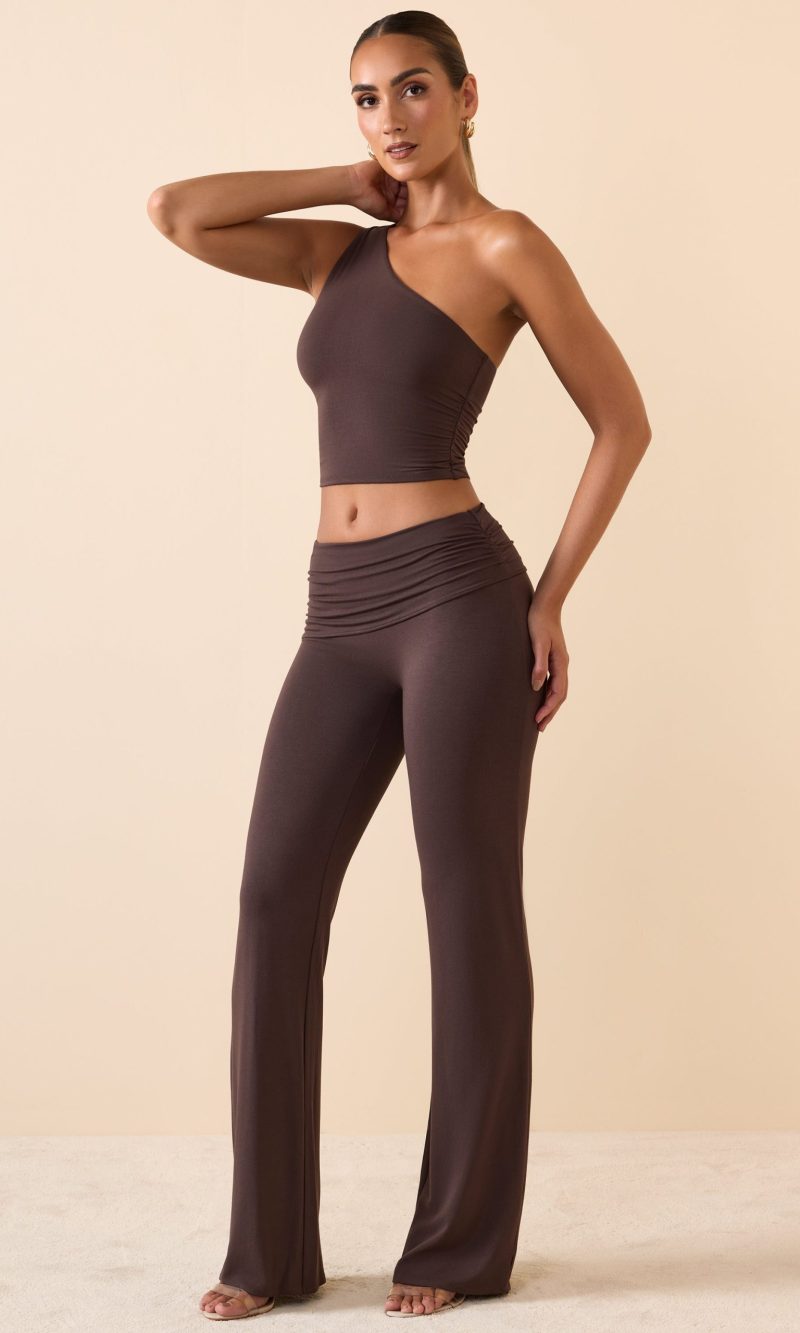 Mid Rise Straight Leg Trousers in Chocolate Brown