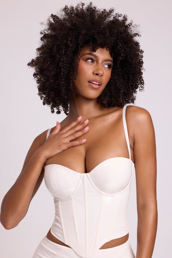 6340-7888-White_Nyx_Cassandra_5.jpg