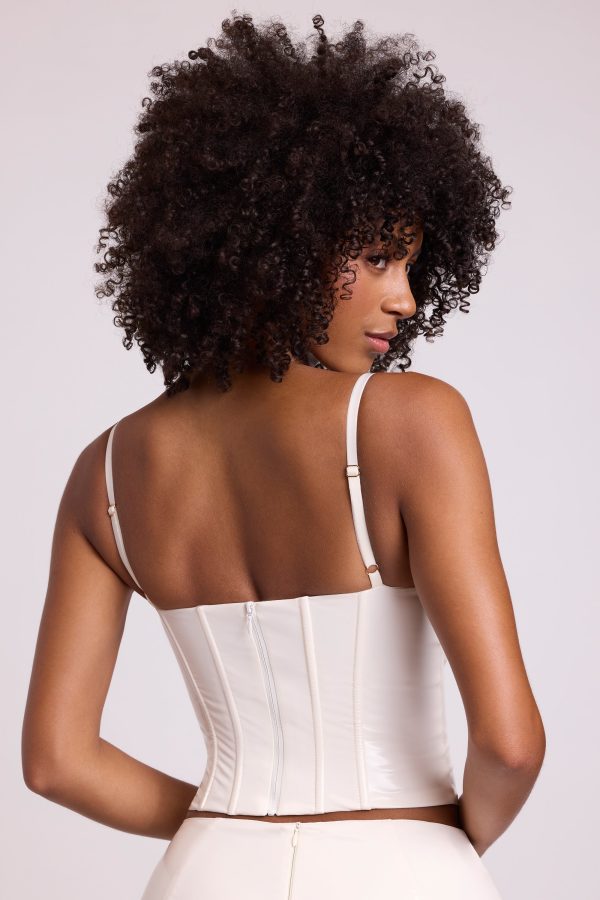 6340-7888-White_Nyx_Cassandra_8.jpg