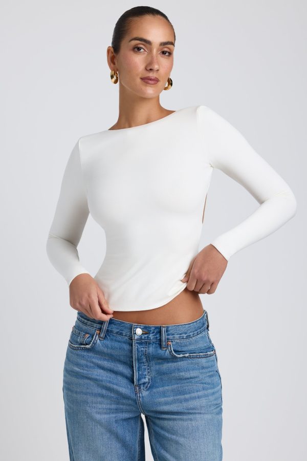 8120-White_Elli_2.jpg