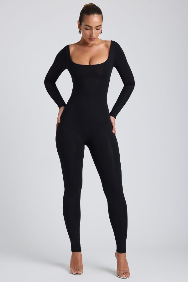 8122-Black_Elara_2.jpg