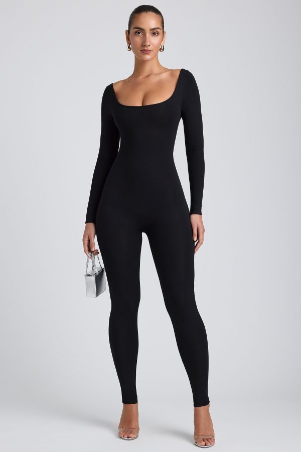 8122-Black_Elara_4.jpg