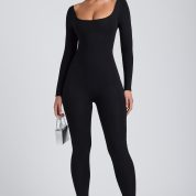 8122-Black_Elara_4.jpg