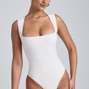 8265-White_Alba_3.jpg