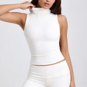 8687-8688-White_Della_1.jpg