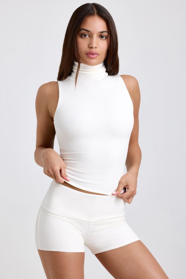 8687-8688-White_Della_3.jpg