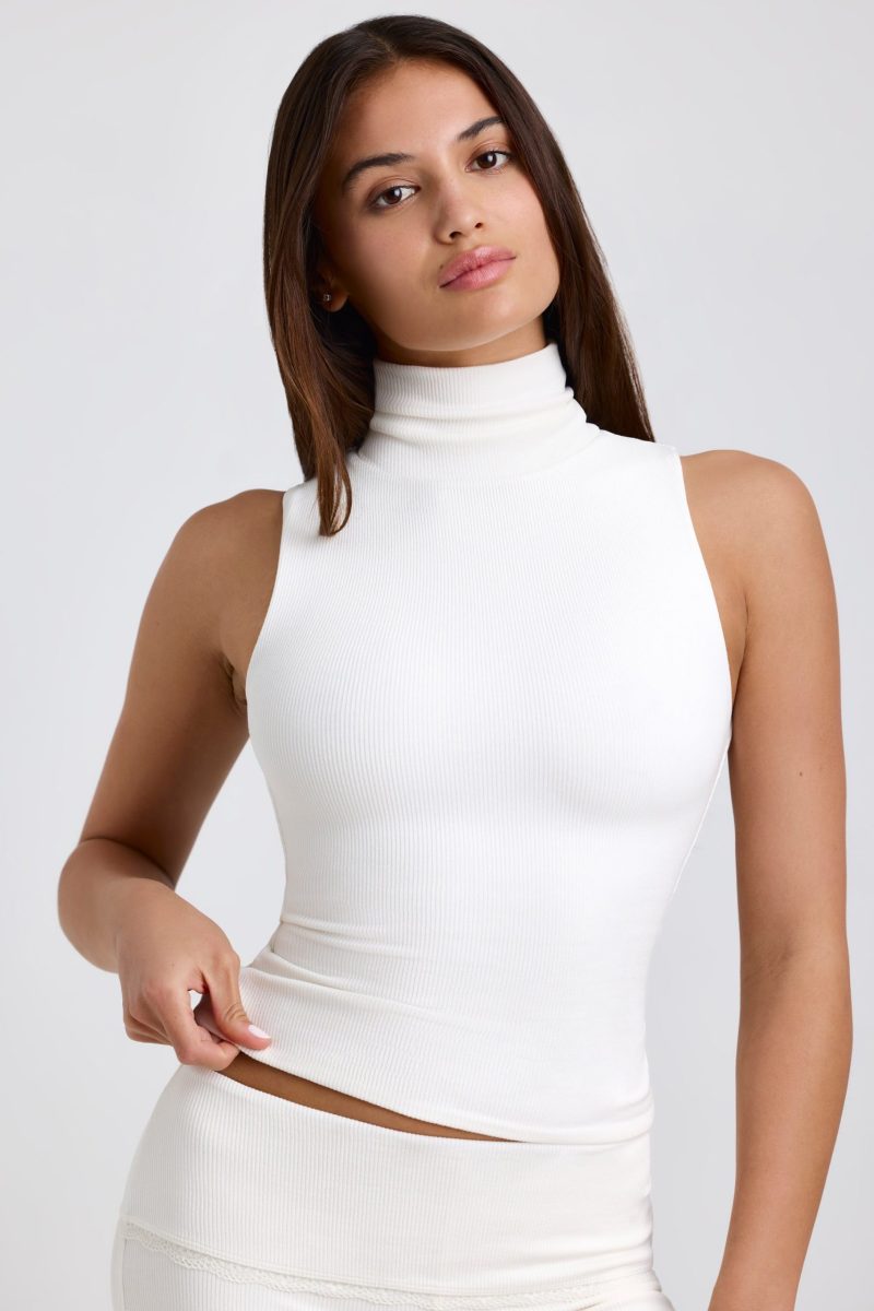 8687-8688-White_Della_8.jpg