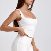 8703-White_Casta_4.jpg