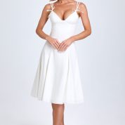 9550-White_Mallory_2_7592243d-d669-492d-b1a3-05124a474b97.jpg