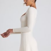 9683-Ivory_Devi_4.jpg