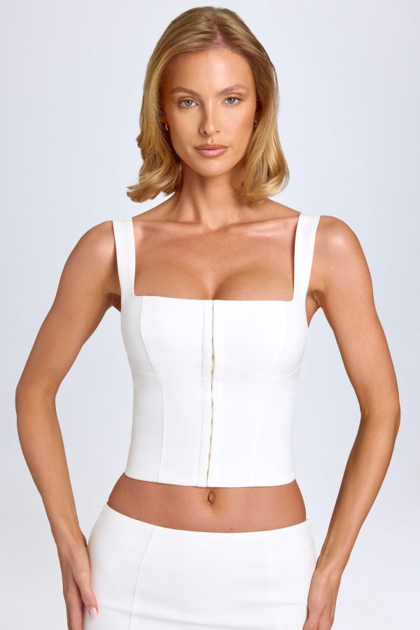 9801-White_Tallie_3_a1d7ed7e-1967-4ade-a8aa-c19ac997ba58.jpg