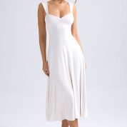 9806-Ivory_Thandie_5.jpg