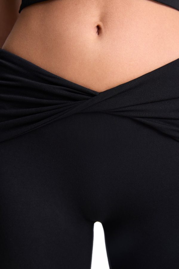 9861-Black_Cyra_8.jpg