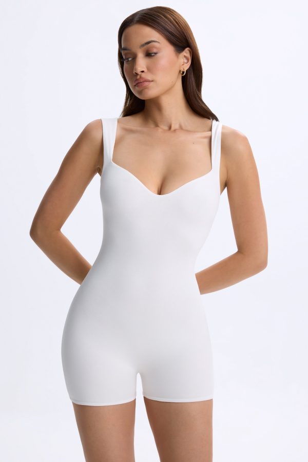 9957-White_Kaia_1_9bcf5847-b0ba-45d3-9a30-74c68c8d52e8.jpg