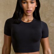 BT0672_3_Excel-Black-Cropped-Top.jpg