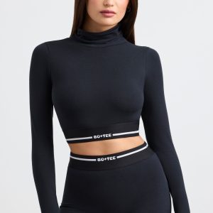 Turtleneck Backless Long-Sleeve Crop Top in Black
