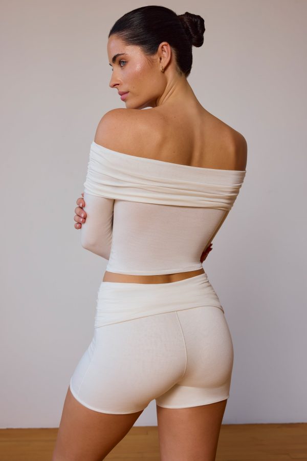 BT1591-SoftWhite_Balletclass_2.jpg