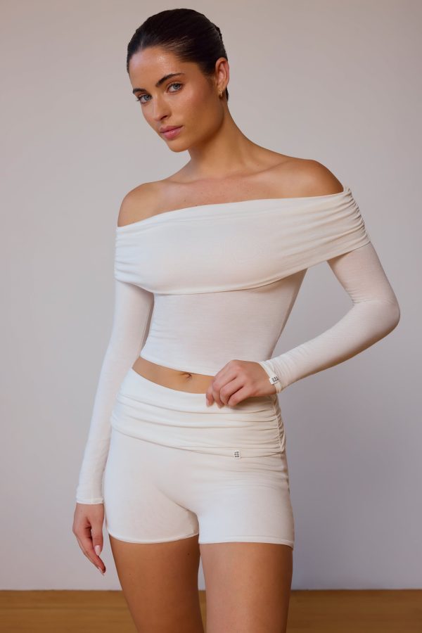 BT1591-SoftWhite_Balletclass_5.jpg