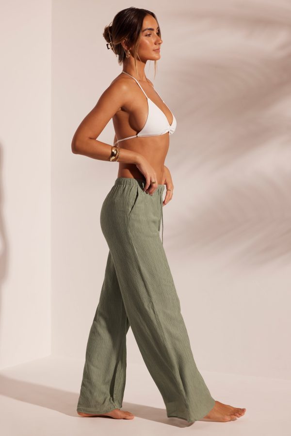 NS0419_4_Light-Green-Resort-Wear-White-Crinkle-Trousers.jpg
