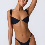 NS0678-NS0697-Black_Coquina_Volute_6_6a4669ae-1bf6-4a7d-a14f-9a501318ab65.jpg