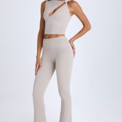 alexandria-foldover-flared-trousers-taupe_5_24080904147.jpg