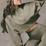 athleisure-cropped-sweatshirt-light-green_1_250307041634.jpg