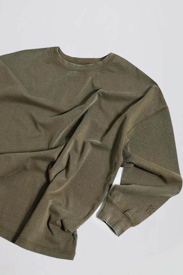 athleisure-long-sleeve-oversized-t-shirt-light-green_6_250307041014.jpg