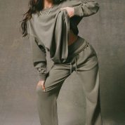 athleisure-long-sleeve-oversized-t-shirt-light-green_7_250307041014.jpg