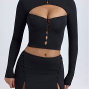 dania-modal-cut-out-button-detail-top-black_2_24111405516.jpg
