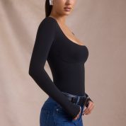 danu-seamless-long-sleeve-bodysuit-black_3_250108030237.jpg
