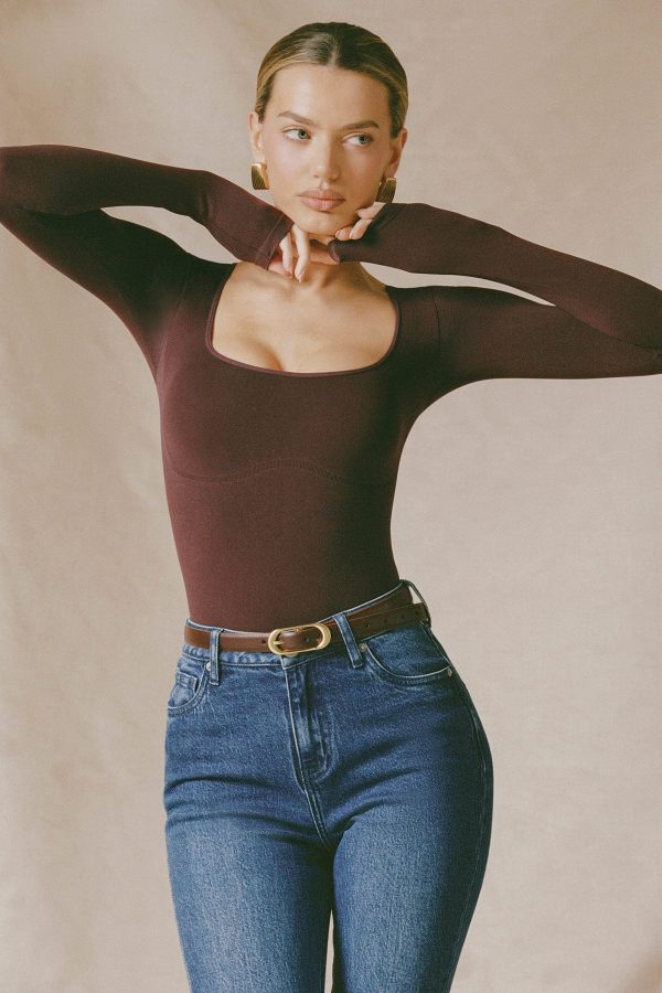 danu-seamless-long-sleeve-bodysuit-espresso_1_250110042136.jpg