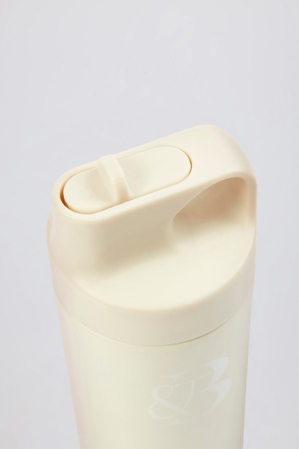 hydrate-water-bottle-vanilla_3_250213044756.jpg