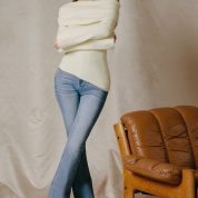 jacey-high-rise-flared-jeans-vintage-wash_1_250110033629.jpg