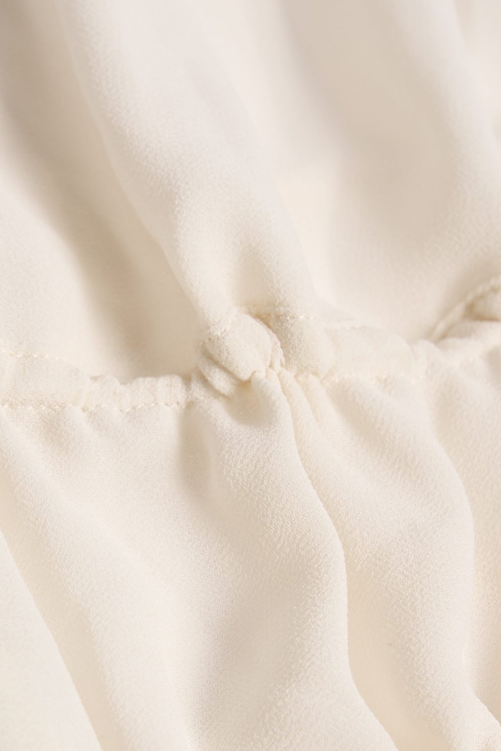 larisa-halterneck-crop-top-ivory_4_250328032716.jpg