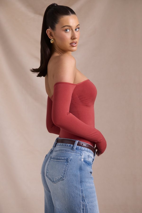 pammie-seamless-off-shoulder-long-sleeve-bodysuit-brick-red_4_25011003543.jpg