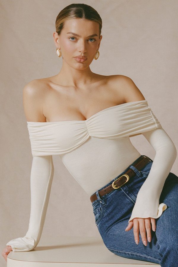 pavni-modal-cashmere-blend-off-shoulder-ruched-top-ivory_5_250110043213.jpg