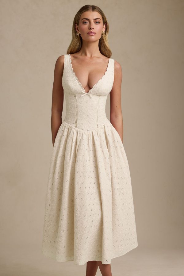 saidey-broderie-anglaise-bow-detail-a-line-midaxi-dress-ivory_1_250423115356.jpg