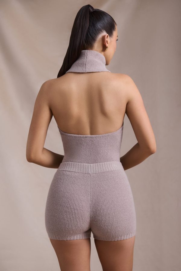 sakari-ribbed-knit-turtleneck-backless-top-taupe_4_250110044357.jpg